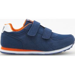 Buty sportowe chłopięce: Sportowe buty na rzepy – Granatowy