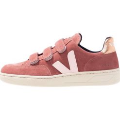 Veja Sneakersy niskie driedpetal/venus. Różowe trampki i tenisówki damskie marki Veja, bez wzorów, ze skóry, bez zapięcia. Za 549,00 zł.