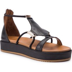Sandały INUOVO - 112030 Black. Czarne klapki damskie Inuovo, bez wzorów, ze skóry, bez obcasa, na koturnie. Za 299,00 zł.