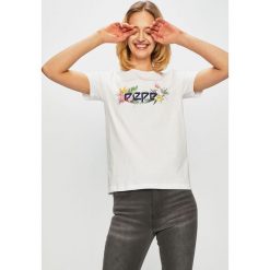 Pepe Jeans - Top. Białe topy damskie Pepe Jeans, s, z nadrukiem, z bawełny, z okrągłym kołnierzem. W wyprzedaży za 79,90 zł.