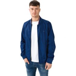Tommy Hilfiger Kurtka Niebieski. Niebieskie płaszcze męskie TOMMY HILFIGER, na wiosnę, xxl, bez wzorów, z poliesteru, bez kaptura. Za 1083,95 zł.