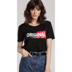 Czarny T-shirt Leucedice. Czarne bluzki damskie Renee, s, z nadrukiem, z jeansu, z okrągłym kołnierzem, z krótkim rękawem. Za 49,99 zł.