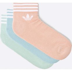 Adidas Originals - Skarpetki (3-pack). Szare skarpetki damskie marki adidas Originals, z elastanu. W wyprzedaży za 49,90 zł.