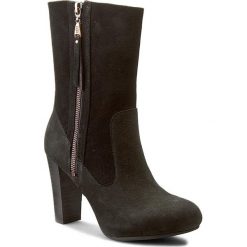 Botki UGG - W Athena 1008701 W/Blk. Szare botki damskie na obcasie marki Ugg, z materiału, z okrągłym noskiem. W wyprzedaży za 449,00 zł.