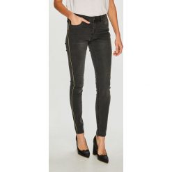 Jacqueline de Yong - Jeansy. Szare jeansy damskie skinny marki Jacqueline de Yong, z elastanu. W wyprzedaży za 79,90 zł.