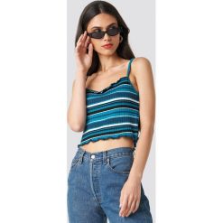 NA-KD Top na ramiączkach w paski - Blue. Niebieskie topy damskie NA-KD, w paski, z materiału, bez kołnierzyka. Za 60,95 zł.