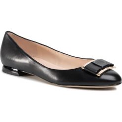 Baleriny HÖGL - 9-101080 Schwarz 01000 1. Czarne baleriny damskie HÖGL, bez wzorów, ze skóry, klasyczne, bez obcasa, bez zapięcia. Za 569,00 zł.