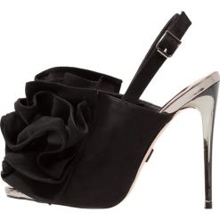 Sandały damskie: Lost Ink BEBE RUFFLE HEELED Sandały na obcasie black