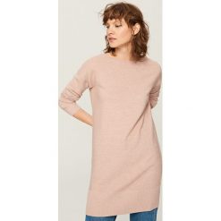 Długi sweter - Różowy. Czerwone swetry klasyczne damskie Reserved, l. Za 119,99 zł.