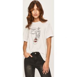 Answear - T-shirt. Białe bluzki damskie ANSWEAR, s, z aplikacjami, z bawełny, casualowe, z okrągłym kołnierzem. Za 49,90 zł.