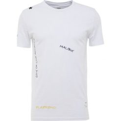 Koszulki polo: The Editor CALI STITCH TEE Tshirt z nadrukiem white
