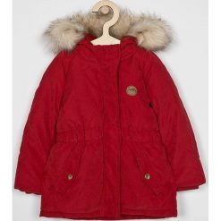 Name it - Parka dziecięca. Czerwone kurtki dziewczęce Name it, bez wzorów, z poliesteru, długie, bez kaptura. W wyprzedaży za 139,90 zł.