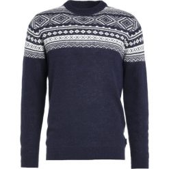 Barbour COVE Sweter light navy. Niebieskie swetry klasyczne męskie Barbour, m, z materiału. W wyprzedaży za 399,20 zł.