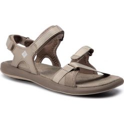 Sandały COLUMBIA - Kyra III BL1036 Silver Sage/Fawn 366. Pomarańczowe klapki damskie Columbia, bez wzorów, z tworzywa sztucznego, bez obcasa. W wyprzedaży za 179,00 zł.
