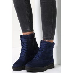 Granatowe Botki Iron Woman. Niebieskie botki damskie vices, za kostkę, bez obcasa, na płaskiej podeszwie, na sznurówki. Za 49,99 zł.