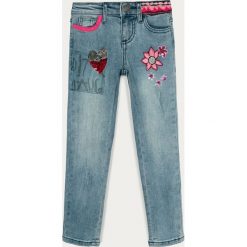 Desigual - Jeansy dziecięce 104-164 cm. Niebieskie jeansy dziewczęce Desigual, z aplikacjami, z elastanu. Za 259,90 zł.