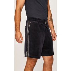Armani Exchange - Szorty. Niebieskie spodenki i szorty męskie Armani Exchange, s, bez wzorów, z bawełny, casualowe. W wyprzedaży za 279,90 zł.