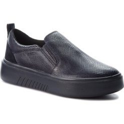 Tenisówki GEOX - D Nhenbus B D848DB 09D22 C4002 Navy. Niebieskie półbuty damskie Geox, na co dzień, bez wzorów, ze skóry, bez obcasa, na płaskiej podeszwie, bez zapięcia. W wyprzedaży za 289,00 zł.
