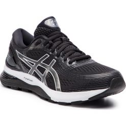 Buty ASICS - Gel-Nimbus 21 1011A172 Black/Dark Grey 001. Czarne buty sportowe damskie Asics, bez wzorów, z tworzywa sztucznego, sportowe, do biegania. W wyprzedaży za 439,00 zł.