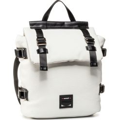 Plecak MONNARI - BAG3060-000 White. Białe plecaki damskie Monnari, klasyczne. W wyprzedaży za 199,00 zł.