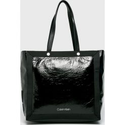 Calvin Klein - Torebka. Czarne shopper bag damskie Calvin Klein, z materiału, do ręki, duże. Za 599,90 zł.