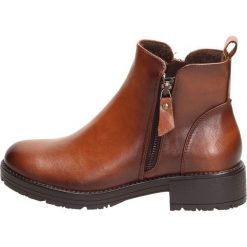 Botki damskie POTOCKI 10479 CAMEL. Brązowe botki damskie POTOCKI, klasyczne, na wysokim obcasie, na obcasie, bez zapięcia. W wyprzedaży za 149,00 zł.