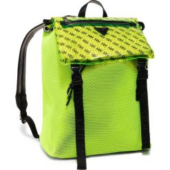Plecak GUESS - Salameda HMSALF P0205 YFL. Zielone plecaki męskie Guess, z aplikacjami, z tworzywa sztucznego, sportowe. W wyprzedaży za 419,00 zł.