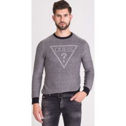 SWETER GUESS. Szare swetry męskie Guess, xl, z aplikacjami, z okrągłym kołnierzem, bez kaptura. Za 199,50 zł.