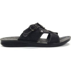 KLAPKI MĘSKIE FLY 4027 CZA. Kapcie męskie Fly Soft, bez wzorów, ze skóry. Za 33,99 zł.