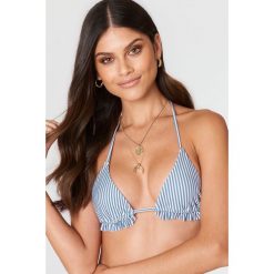 Debiflue x NA-KD Góra bikini z falbanką - Blue,Multicolor. Niebieskie bez kategorii marki Debiflue x NA-KD. Za 91,95 zł.