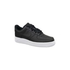 Buty Nike Air Force 1 '07 AA4083-015. Czarne trampki męskie Nike, bez wzorów, bez zapięcia. Za 369,99 zł.