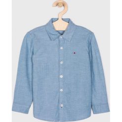 Tommy Hilfiger - Koszula dziecięca 104-176 cm. Niebieskie koszule chłopięce z elastanu, klasyczne, długie. W wyprzedaży za 189,90 zł.