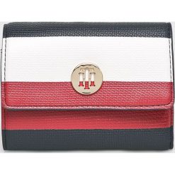 Tommy Hilfiger - Portfel. Brązowe portfele damskie marki TOMMY HILFIGER, ze skóry ekologicznej. Za 269,90 zł.