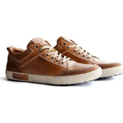 Skórzane sneakersy "Aberdeen" w kolorze jasnobrązowym. Pomarańczowe sneakersy męskie Travelin', na sznurówki. W wyprzedaży za 289,95 zł.