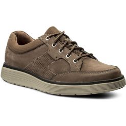 Półbuty CLARKS - Un Abode Lace 261328297 Olive Nubuck. Brązowe półbuty skórzane męskie Clarks. W wyprzedaży za 209,00 zł.