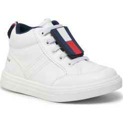 Sneakersy TOMMY HILFIGER - High Top Lace-Up Sneaker T1B4-30495-0741 White 100. Białe półbuty dziewczęce TOMMY HILFIGER, bez wzorów, ze skóry ekologicznej, bez zapięcia. Za 309,00 zł.