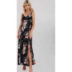 Czarna Sukienka Be Obtainable. Czarne sukienki damskie Renee, s, w kwiaty, bez kołnierzyka, bez rękawów, maxi. Za 99,99 zł.