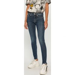 Scotch & Soda - Jeansy. Niebieskie jeansy damskie Scotch & Soda, z obniżonym stanem. Za 559,90 zł.