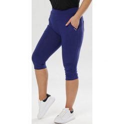 Ciemnoniebieskie Spodnie Bririal. Niebieskie jeansy damskie Born2be, xl. W wyprzedaży za 39,99 zł.