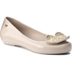 Baleriny ZAXY - Glamour Fem 82360 J. Beż 01319 Y285006 02064. Brązowe baleriny damskie Zaxy, bez wzorów, z tworzywa sztucznego, klasyczne, bez obcasa, na płaskiej podeszwie. W wyprzedaży za 129,00 zł.
