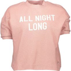 Bluza w kolorze jasnoróżowym. Różowe bluzy damskie Lee, xs, z nadrukiem, z bawełny, bez rękawów, bez kaptura. W wyprzedaży za 129,95 zł.