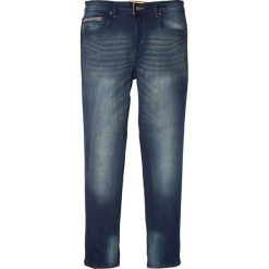 Dżinsy ze stretchem Slim Fit Straight bonprix ciemnoniebieski "stone". Niebieskie jeansy męskie bonprix, m, z aplikacjami, sportowe. Za 109,99 zł.