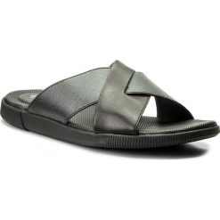 Klapki męskie: Klapki CLARKS - Vine Ash 261318447 Black Leather