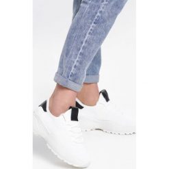 Białe Sneakersy Trusty. Białe sneakersy damskie Inny. Za 39,99 zł.