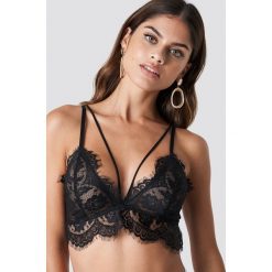 NA-KD Lingerie Biustonosz z podwójnym paskiem - Black. Czarne biustonosze marki NA-KD Lingerie, w koronkowe wzory, z koronki. Za 72,95 zł.