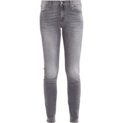 7 for all mankind Jeansy Slim Fit washed grey. Szare jeansy damskie relaxed fit marki 7 for all mankind, z bawełny. W wyprzedaży za 743,20 zł.