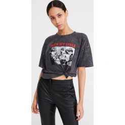 T-shirt z nadrukiem - Szary. Szare t-shirty damskie Reserved, s, z nadrukiem, bez kołnierzyka. Za 39,99 zł.