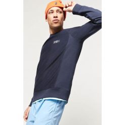 O'Neill Bluza Niebieski Szary. Szare bluzy męskie O'Neill, xxl, bez wzorów, z bawełny, bez kołnierzyka, bez rękawów, bez kaptura. Za 274,95 zł.