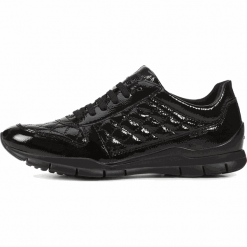 Geox tenisówki damskie Sukie D94F2D 0DE67 37 czarny. Czarne buty sportowe damskie Geox, bez wzorów, bez zapięcia. Za 429,00 zł.
