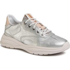 Sneakersy GEOX - D Smeraldo A D02GCA 0KY04 C1007 Silver. Szare półbuty damskie Geox, na co dzień, bez wzorów, ze skóry ekologicznej, bez obcasa, na płaskiej podeszwie, bez zapięcia. W wyprzedaży za 419,00 zł.